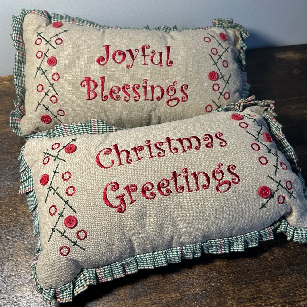 Christmas throw pillows.